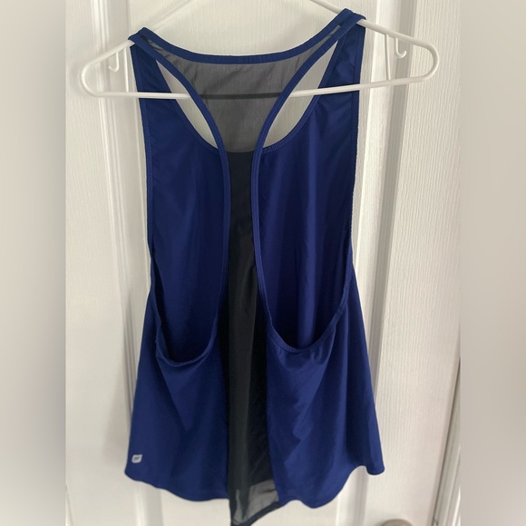 Fabletics top bundle - Picture 5 of 6